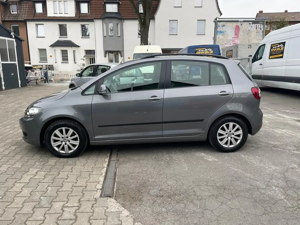 Second-hand VW Golf VII 122 CP (89 kW) 2013 Gri Berlinǎ
