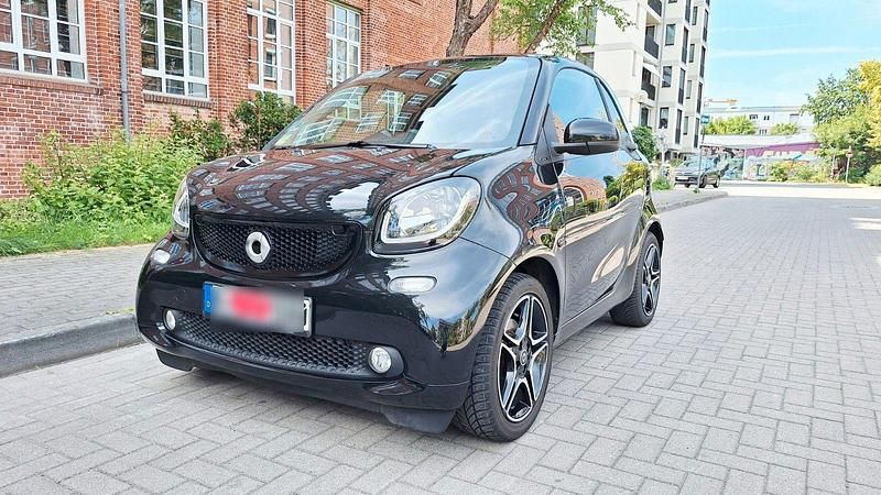 Schwarz Gebraucht 2019 Smart ForTwo Coupé Coupé | 15.000 € (Etwas zu teuer) - Bild 1/4