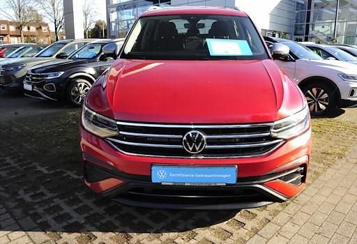 Gebraucht VW Tayron Life 150 PS (110 kW) 2023 Rot SUV