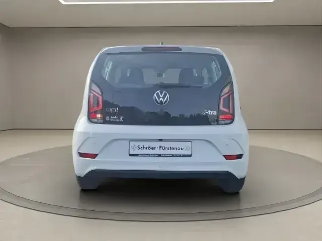 Second-hand VW up! 65 CP (47 kW) 2021 Alb Hatchback