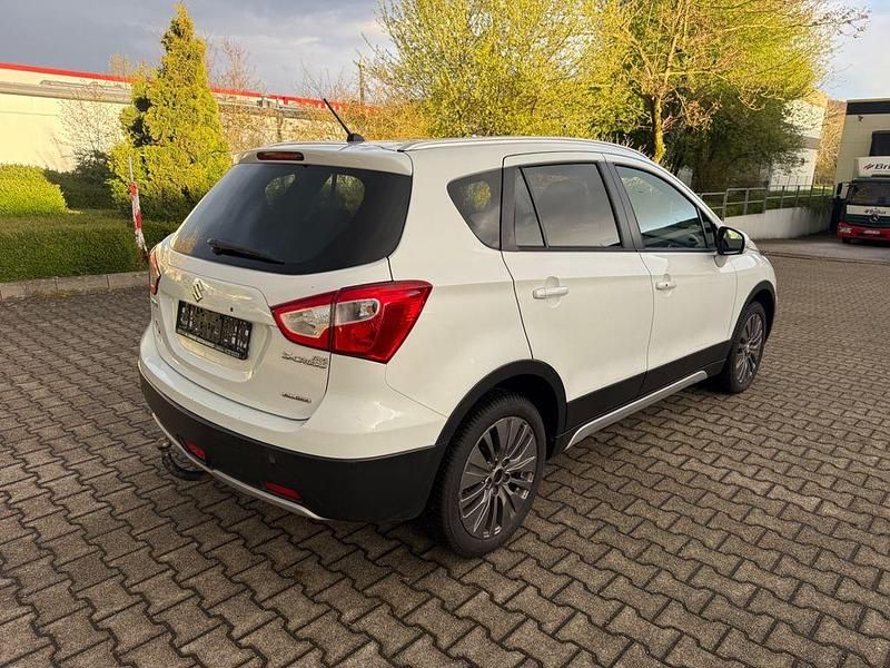 Gebraucht Suzuki SX4 120 PS (88 kW) 2014 Weiß Limousine