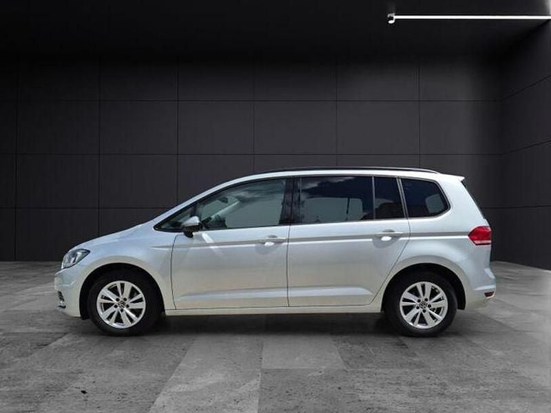 Gebraucht VW Touran Comfortline 150 PS (110 kW) 2021 Silber Van / Kleinbus