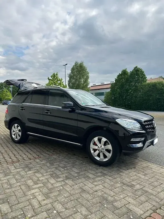 Gebraucht Mercedes ML350 258 PS (189 kW) 2012 Schwarz SUV