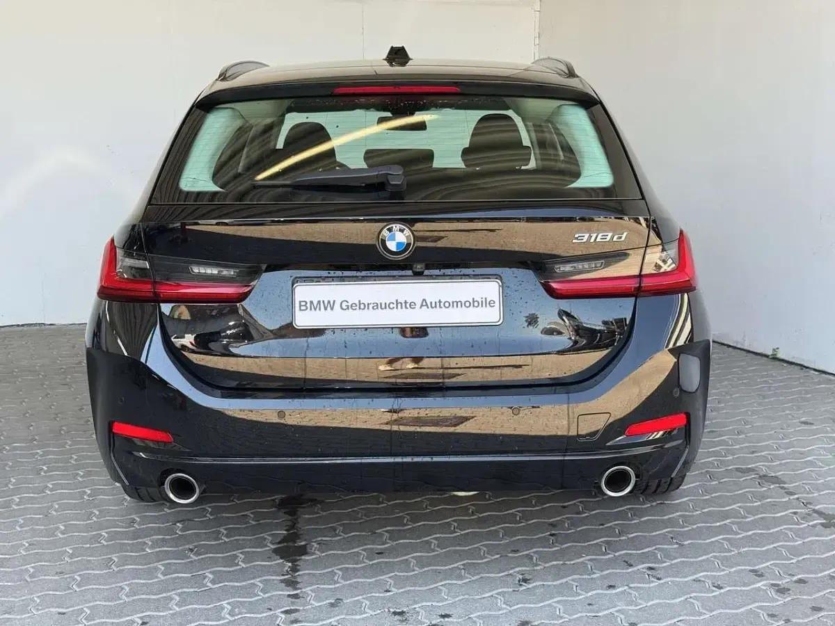Gebraucht BMW 318 150 PS (110 kW) 2023 Schwarz Kombi