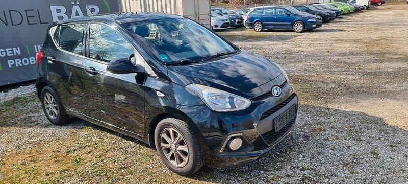 Gebraucht Hyundai i10 67 PS (49 kW) 2014 Schwarz Kleinwagen