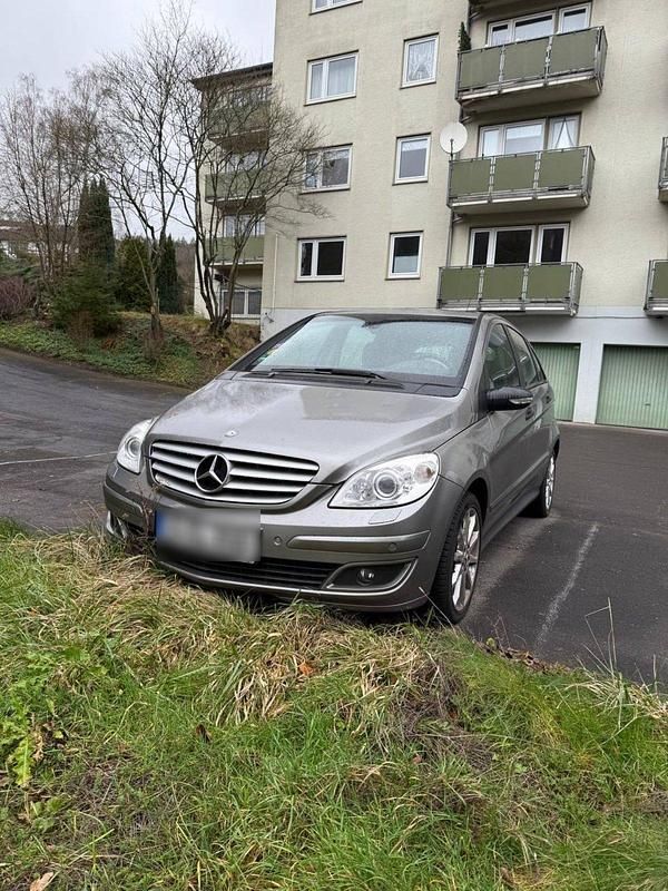 Gebraucht Mercedes A180 109 PS (80 kW) 2006 Braun Kleinwagen