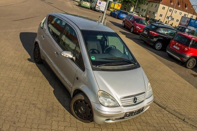Gebraucht Mercedes A160 Elegance 102 PS (75 kW) 2003 Silber Limousine