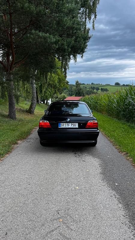 Gebraucht BMW 750 Shadowline 326 PS (239 kW) 1997 Schwarz Limousine