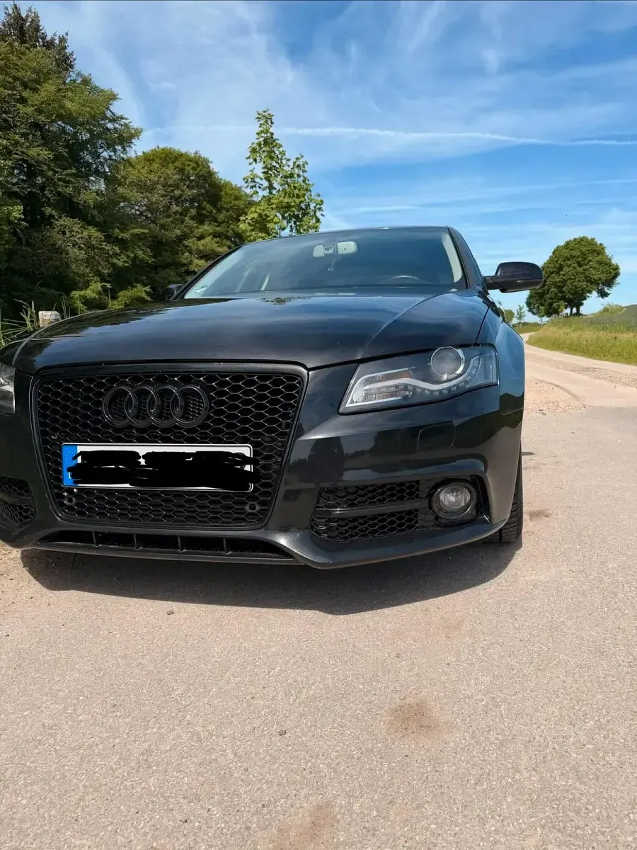 Gebraucht Audi A4 160 PS (117 kW) 2010 Schwarz Limousine
