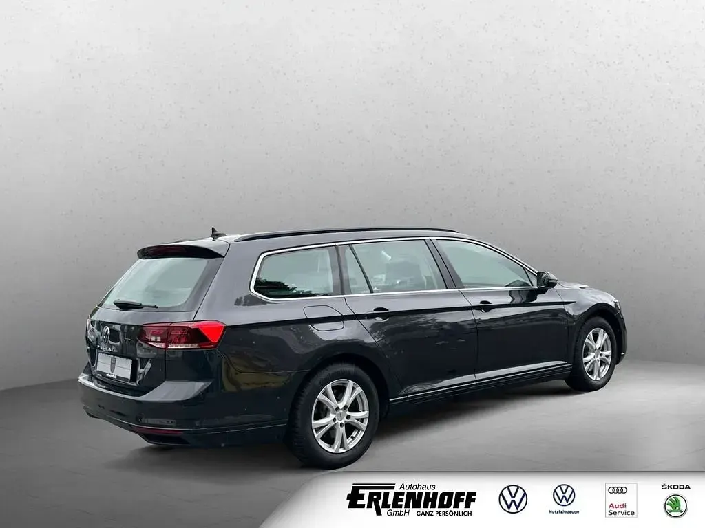 Gebraucht VW Passat Business 150 PS (110 kW) 2022 Grau Kombi