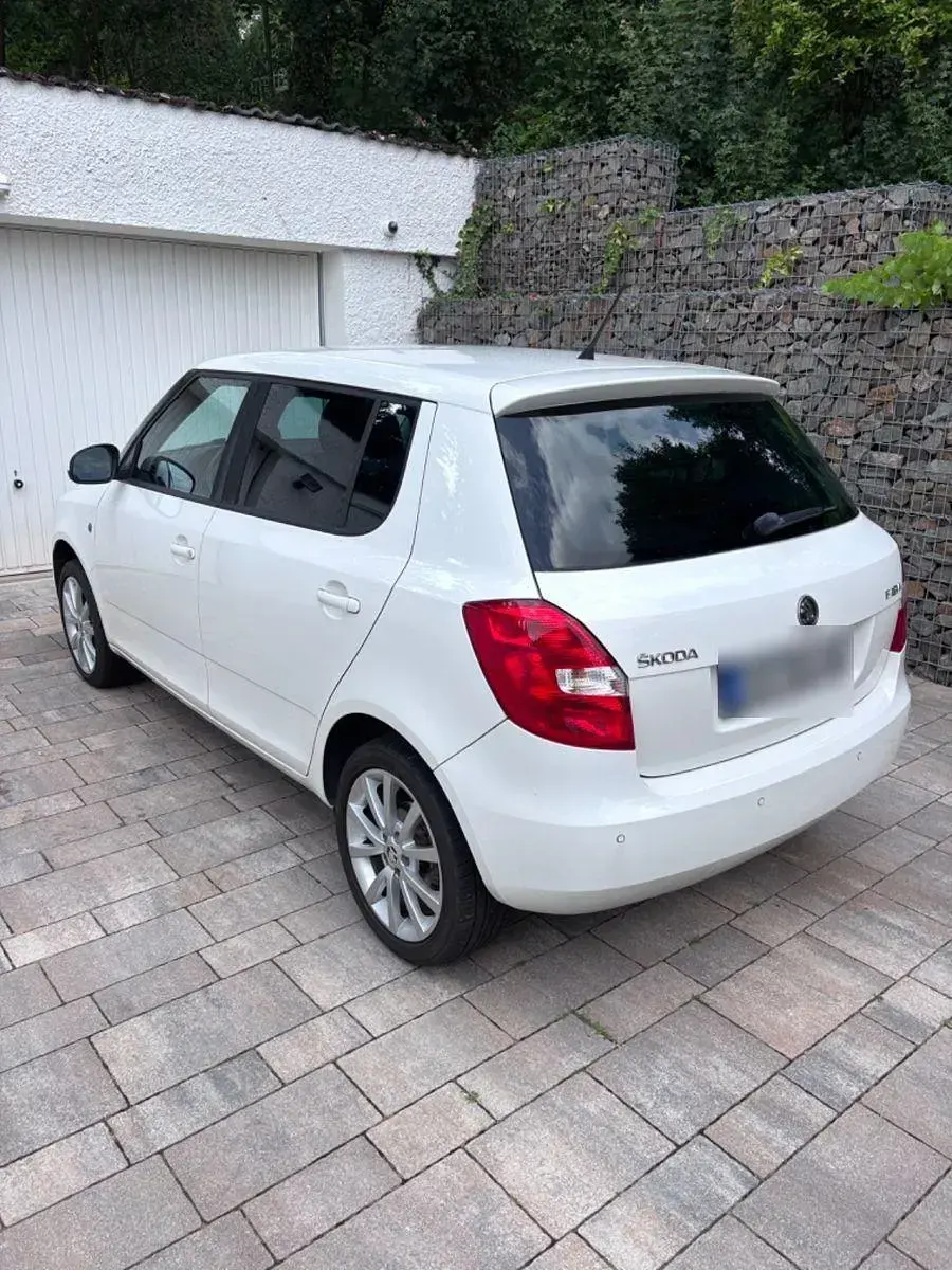 Gebraucht Skoda Fabia Best of 86 PS (63 kW) 2014 Weiß Limousine