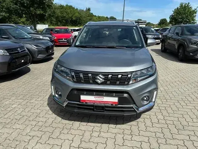 Gebraucht Suzuki Vitara Comfort 129 PS (94 kW) 2023 Grau SUV