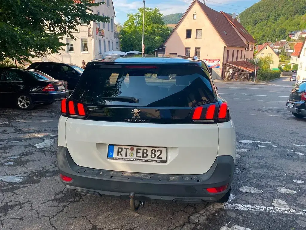 Gebraucht Peugeot 5008 Allure 177 PS (130 kW) 2018 Weiß SUV