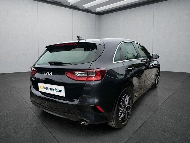 Gebraucht Kia Ceed Spirit 140 PS (102 kW) 2025 Schwarz Kleinwagen