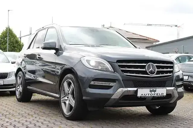 Gebraucht Mercedes ML350 AMG line 258 PS (189 kW) 2015 Grau SUV