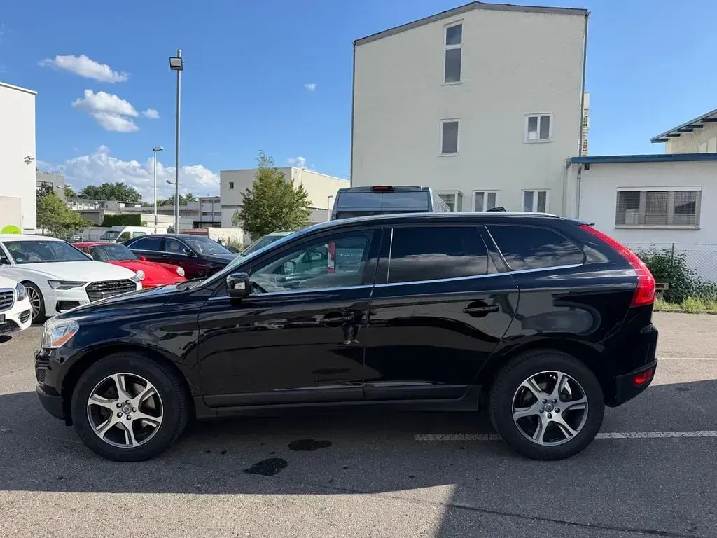 Gebraucht Volvo XC60 Summum 163 PS (119 kW) 2011 Schwarz SUV