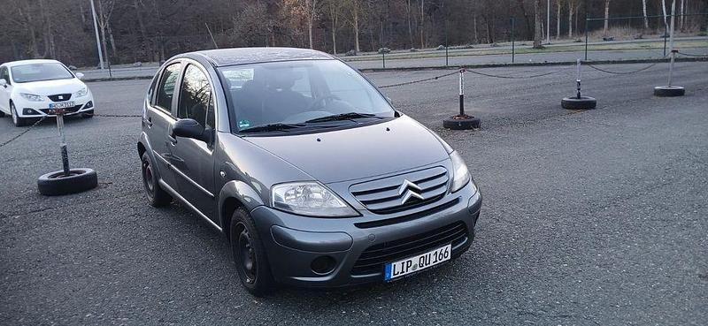 Gebraucht Citroën C3 Tendance 92 PS (67 kW) 2009 Grau Limousine