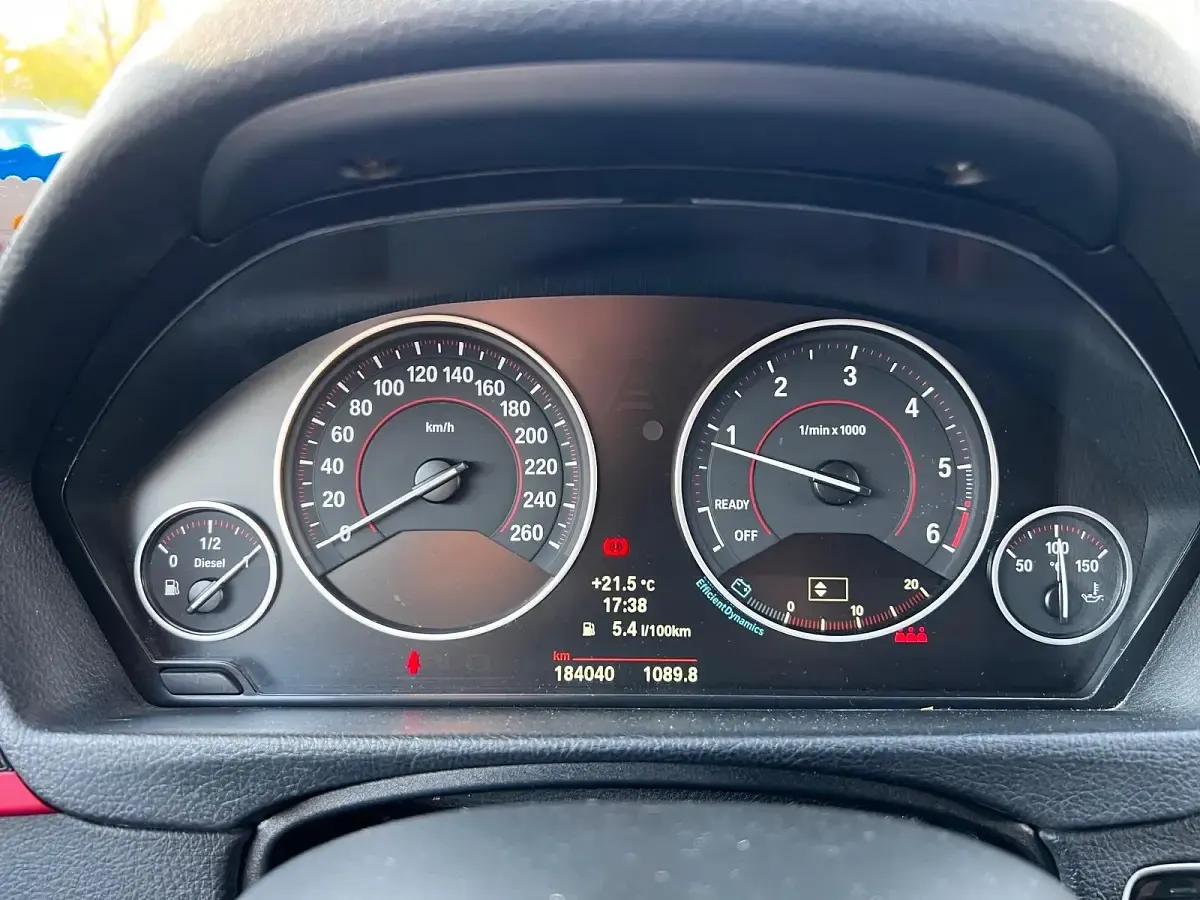 Gebraucht BMW 320 Sport Line 184 PS (135 kW) 2013 Grau Limousine
