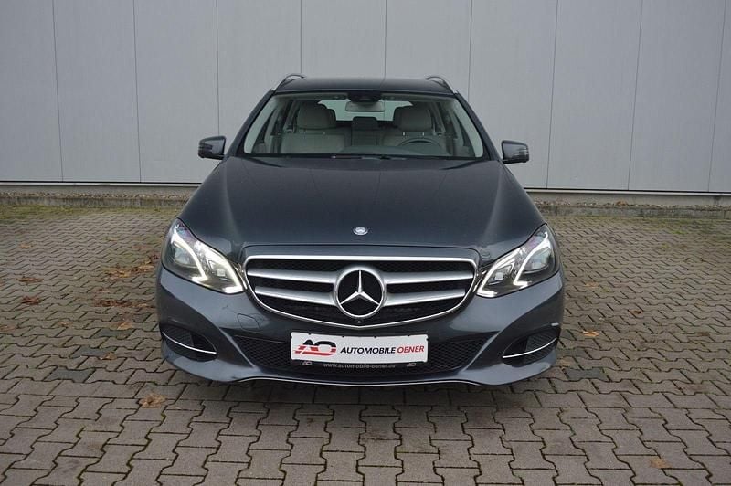 Gebraucht Mercedes E350 306 PS (225 kW) 2013 Grau Kombi