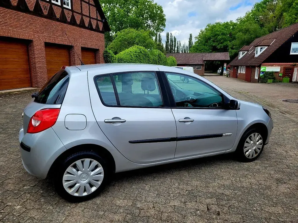 Gebraucht Renault Clio Rip Curl 75 PS (55 kW) 2009 Grau Limousine