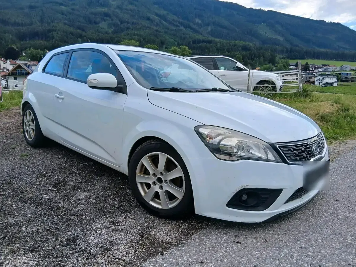 Gebraucht Kia ProCeed 115 PS (84 kW) 2011 Kleinwagen