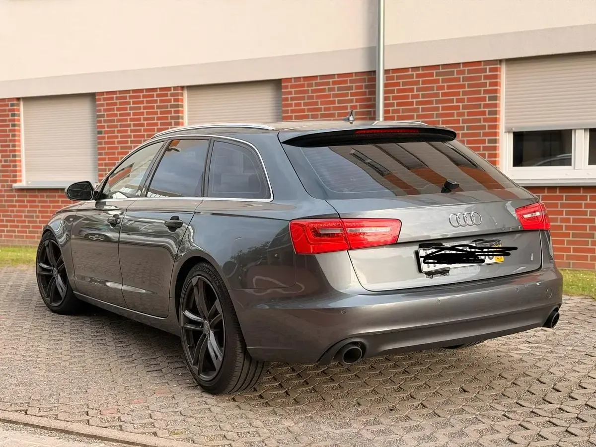 Gebraucht Audi A6 S-Line 245 PS (180 kW) 2012 Grau Kombi