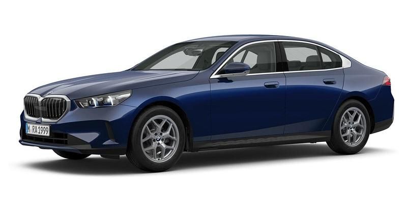 Blau Gebraucht 2025 BMW 520 Comfort Edition Limousine | 56.170 € (Etwas zu teuer) - Bild 1/4