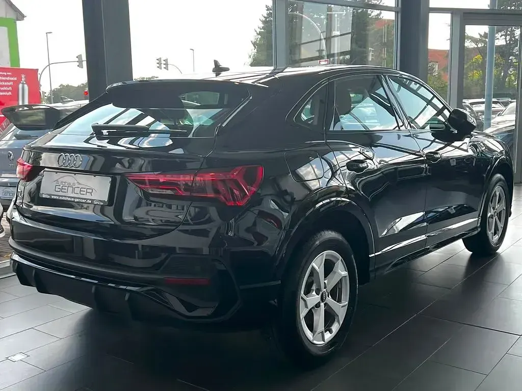Gebraucht Audi Q3 Sportback S-Line 150 PS (110 kW) 2022 Schwarz SUV