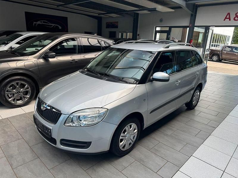 Silber Gebraucht 2008 Skoda Fabia Ambiente Kombi | 2.900 € (Fairer Preis) - Bild 1/4