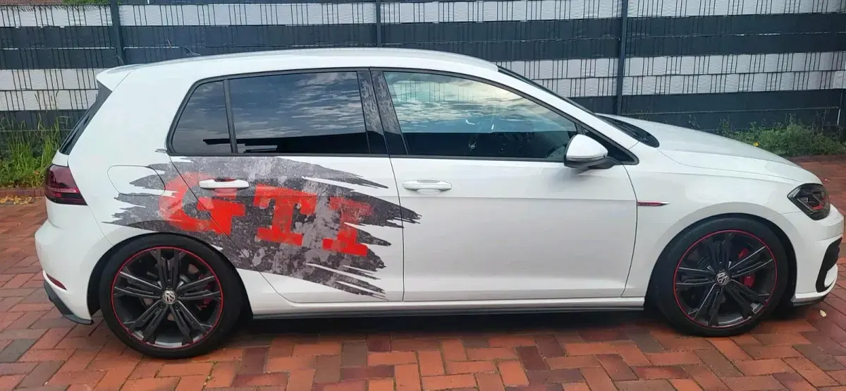 Gebraucht VW Golf VII GTI 245 PS (180 kW) 2020 Weiß Limousine