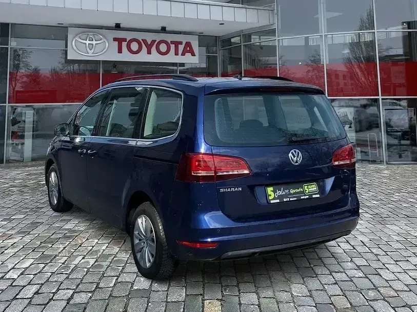 Gebraucht VW Sharan Comfortline 150 PS (110 kW) 2022 Atlantik blue metallic Van / Kleinbus