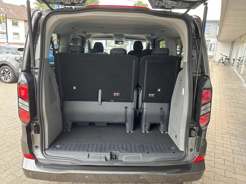 Gebraucht Ford Tourneo Titanium 110 PS (80 kW) 2024 Grau Van / Kleinbus