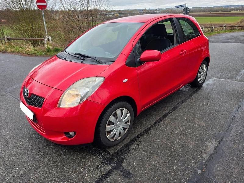 Gebraucht Toyota Yaris Sol 87 PS (63 kW) 2007 Rot Kleinwagen