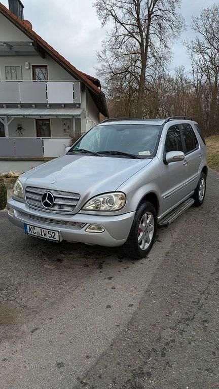 Gebraucht Mercedes ML350 235 PS (172 kW) 2003 Silber SUV