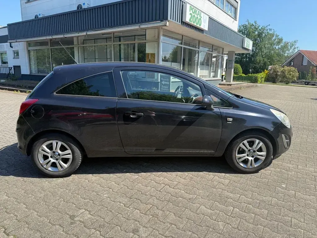 Gebraucht Opel Corsa Color Edition 69 PS (50 kW) 2011 Schwarz Kleinwagen