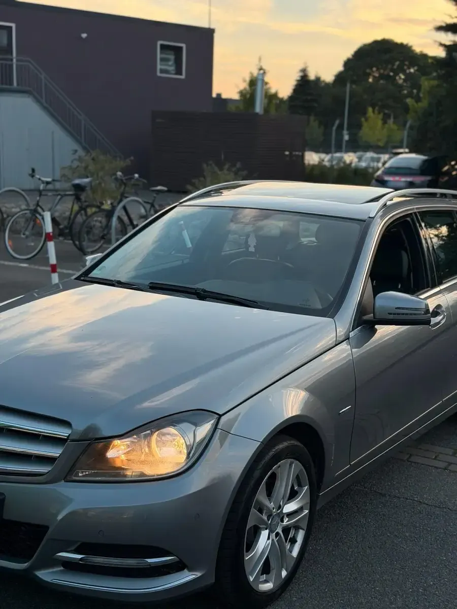 Gebraucht Mercedes C220 Avantgarde 170 PS (125 kW) 2012 Grau Kombi