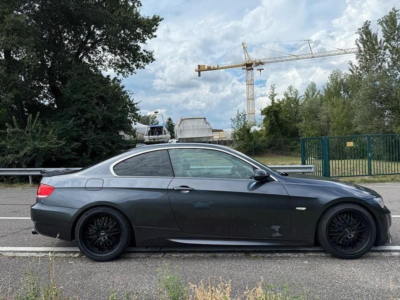 Second-hand BMW 330 272 CP (200 kW) 2009 Gri Coupe