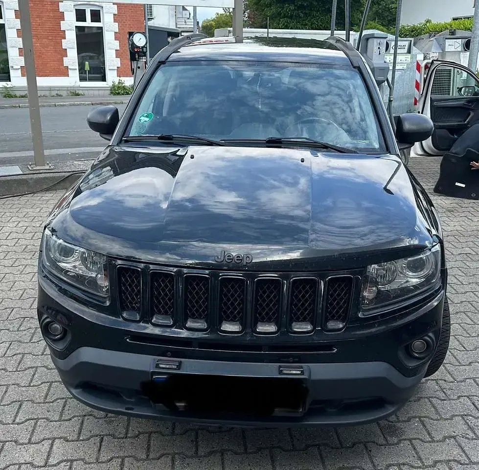 Gebraucht Jeep Compass Limited 156 PS (114 kW) 2017 Schwarz SUV