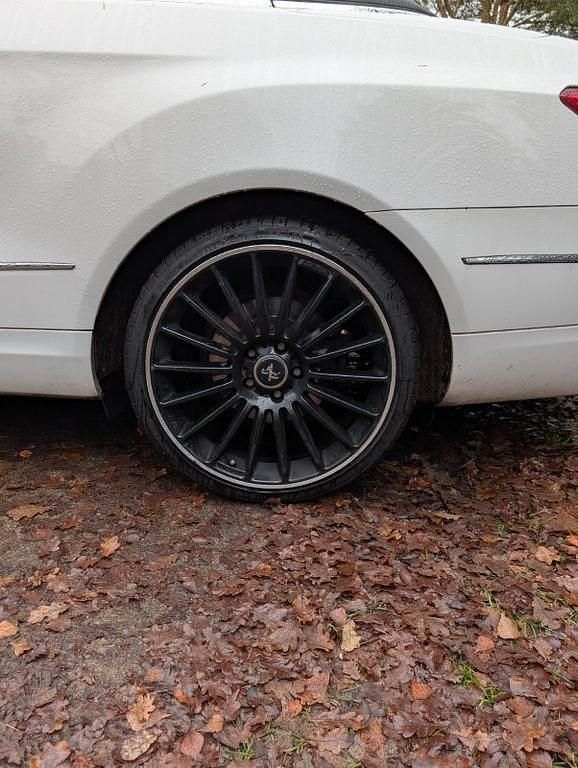 Gebraucht Mercedes E220 Avantgarde 170 PS (125 kW) 2013 Weiß Cabrio