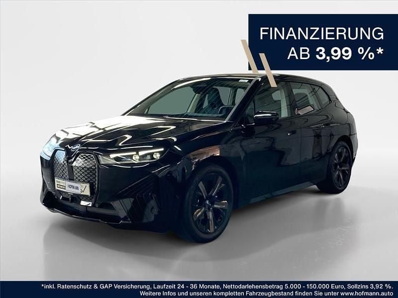 Saphirschwarz metallic Gebraucht 2025 BMW iX Sport Line SUV | 59.838 € (Fairer Preis) - Bild 1/2