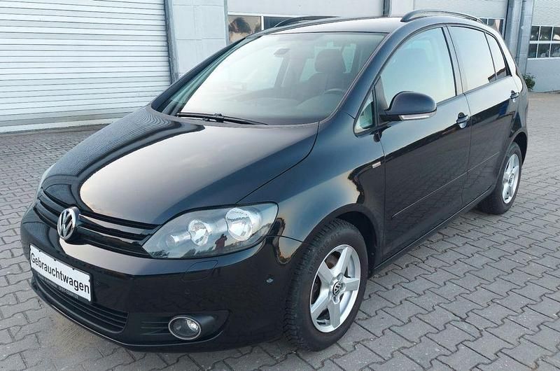 Gebraucht VW Golf VII Match 105 PS (77 kW) 2013 Schwarz Limousine