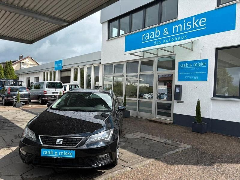 Schwarz Gebraucht 2017 Seat Leon ST Style Kombi | 10.990 € (Guter Preis) - Bild 1/4