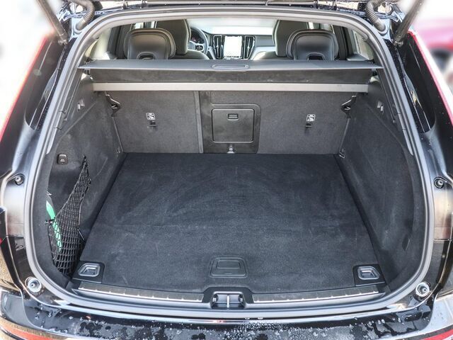 Gebraucht Volvo XC60 Plus 455 PS (334 kW) 2024 Schwarz SUV