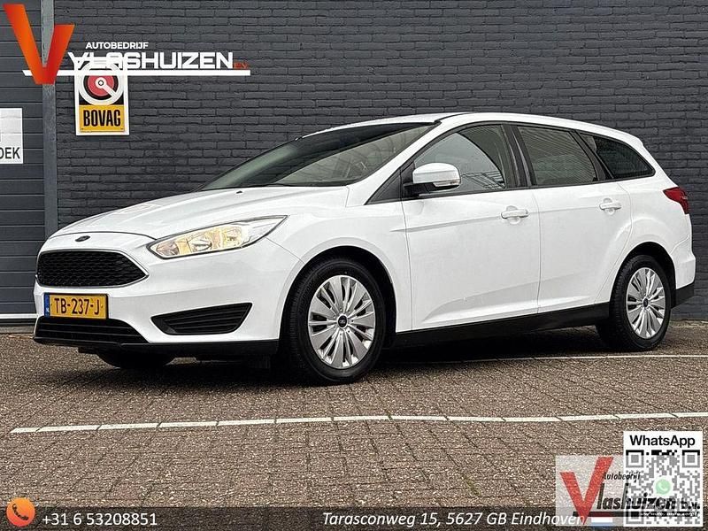 Gebraucht Ford Focus Trend 101 PS (74 kW) 2018 Weiß Kombi