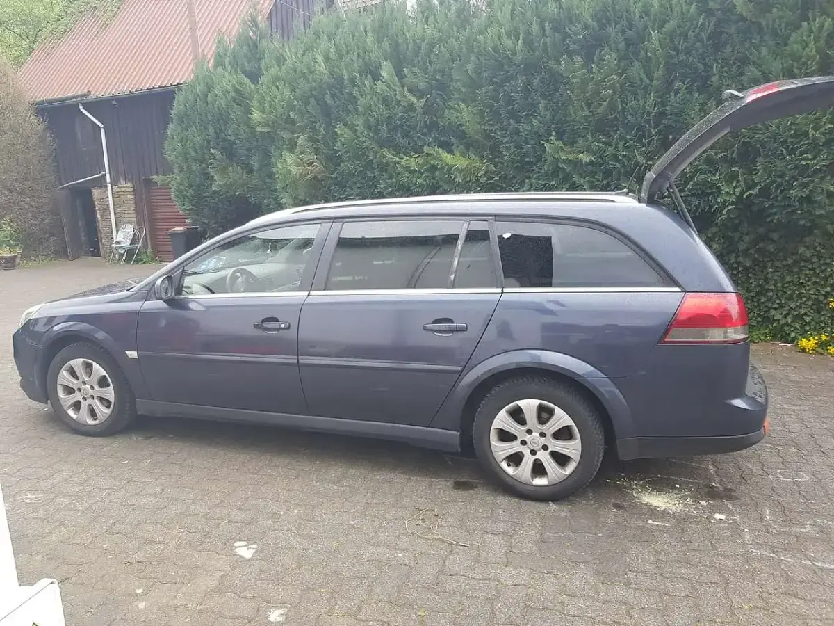 Gebraucht Opel Vectra 120 PS (88 kW) 2008 Violett Kombi