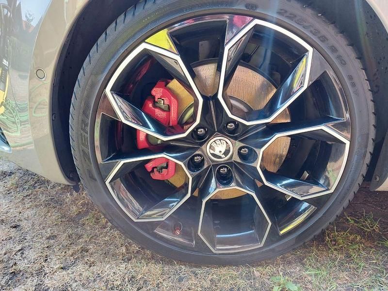 Gebraucht Skoda Octavia RS 230 PS (169 kW) 2016 Grau Kleinwagen