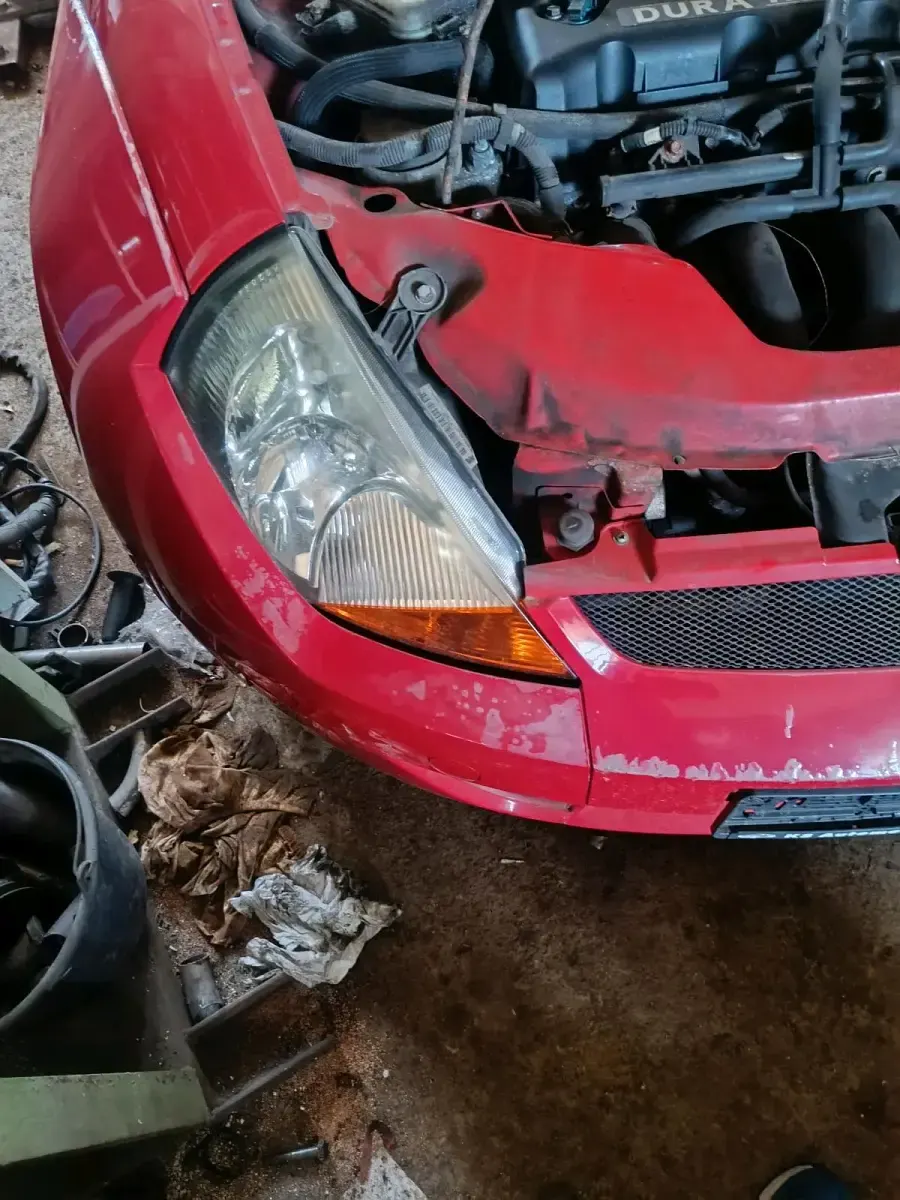 Gebraucht Ford Ka 95 PS (69 kW) 2002 Rot Kleinwagen