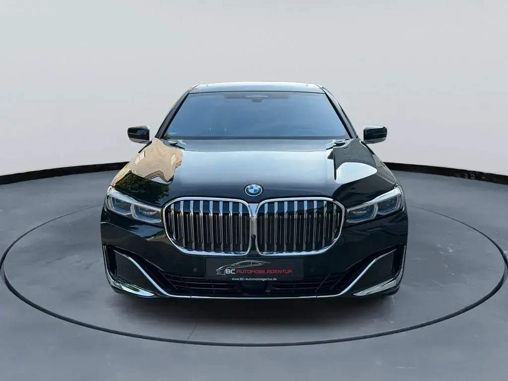 Gebraucht BMW 745 Executive 394 PS (289 kW) 2022 Schwarz Limousine
