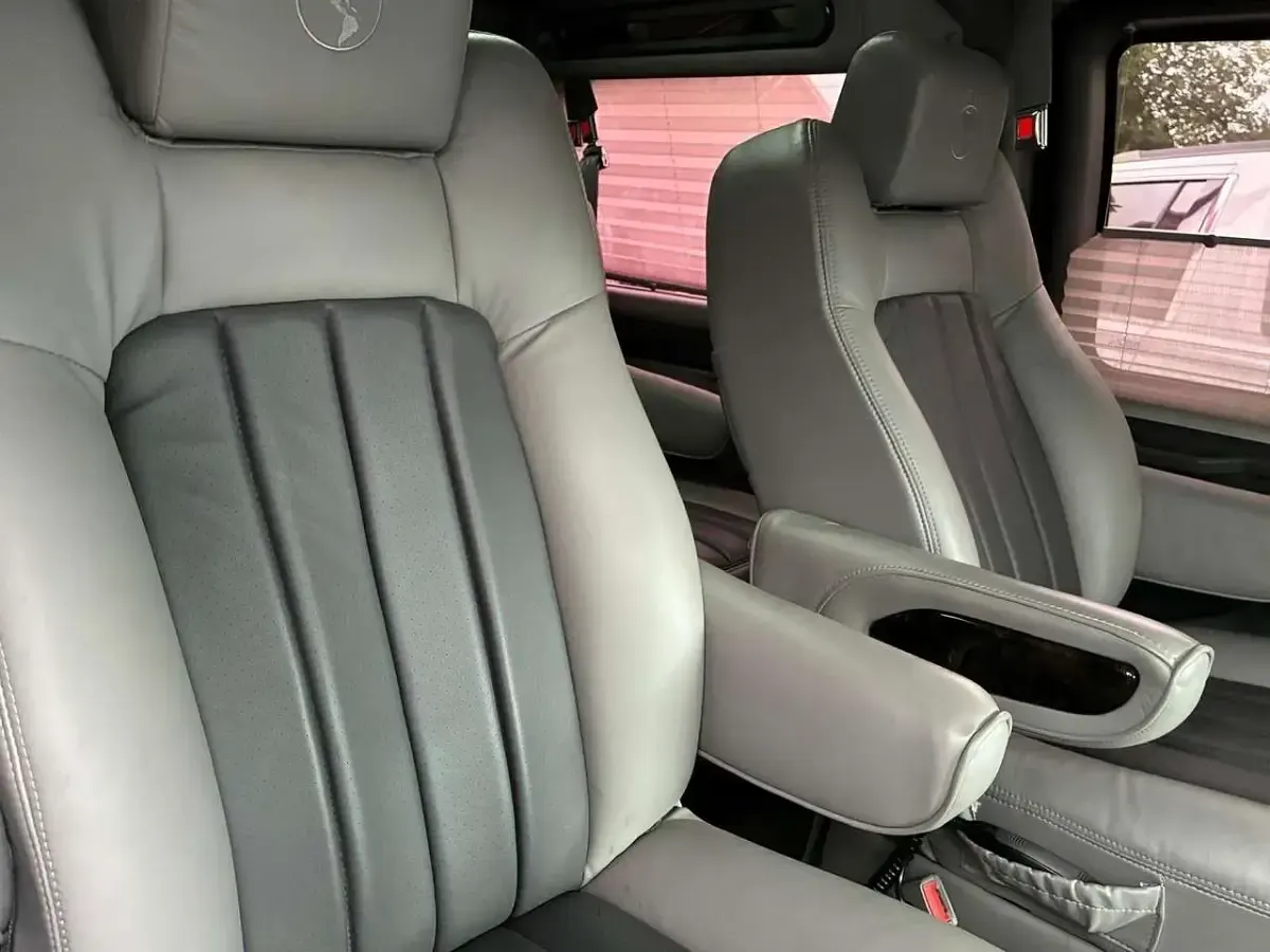 Gebraucht Chevrolet Express 314 PS (230 kW) 2013 Silber Van / Kleinbus
