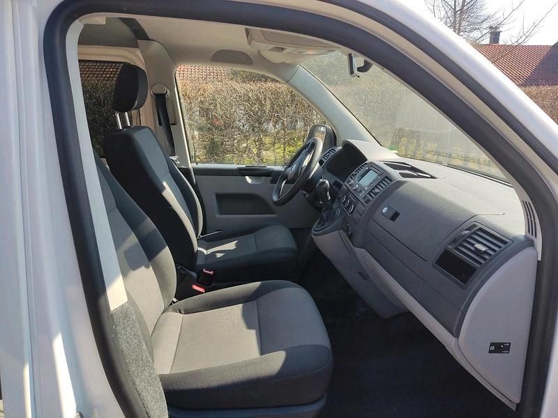 Gebraucht VW Transporter 179 PS (131 kW) 2013 Weiß Van